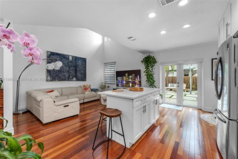 Touwnhouse à louer à Cutler Bay, Floride: 2 chambres, 106.28 m2 № 2056798 - photo 9