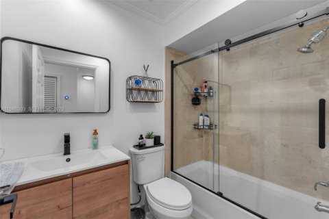 Touwnhouse à louer à Cutler Bay, Floride: 2 chambres, 106.28 m2 № 2056798 - photo 14