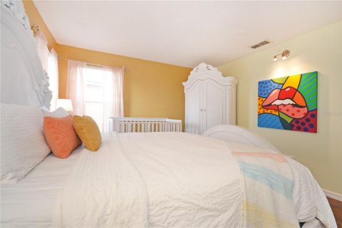 Casa en venta en Kissimmee, Florida, 7 dormitorios, 263.29 m2 № 1554288 - foto 18