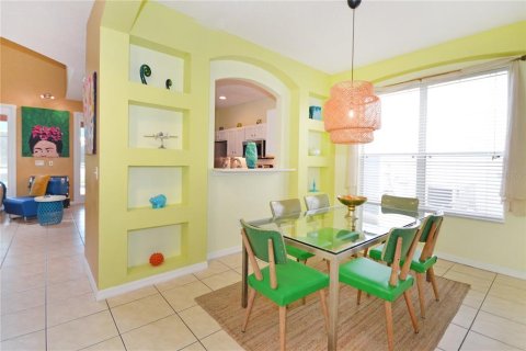Casa en venta en Kissimmee, Florida, 7 dormitorios, 263.29 m2 № 1554288 - foto 12