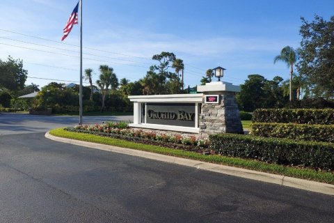 House in Palm City, Florida 4 bedrooms, 261.71 sq.m. № 2422357 - photo 8