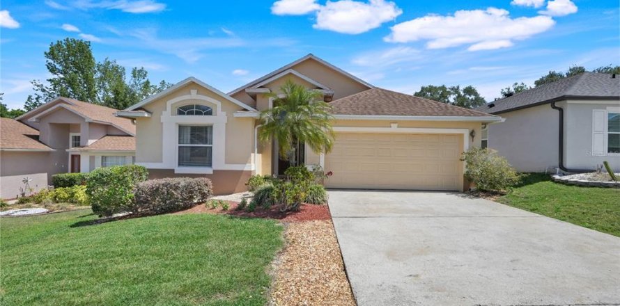 House in Groveland, Florida 4 bedrooms, 169.27 sq.m. № 1626261
