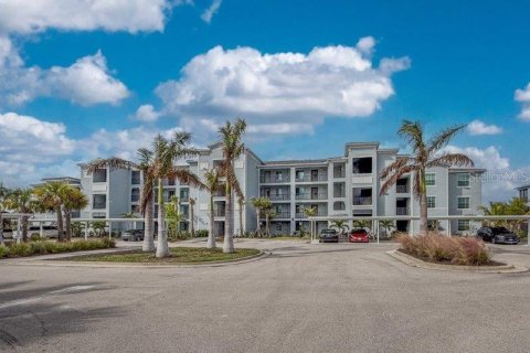 Copropriété à louer à Punta Gorda, Floride: 3 chambres, 130.71 m2 № 1625977 - photo 2