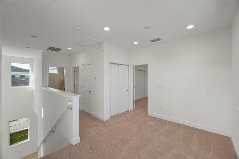 House in Saint Cloud, Florida 5 bedrooms, 252.42 sq.m. № 1888625 - photo 23