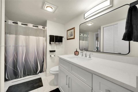 Condominio en venta en Boynton Beach, Florida, 2 dormitorios, 116.31 m2 № 1976952 - foto 24