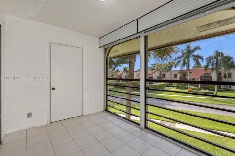 Condominio en venta en Boynton Beach, Florida, 2 dormitorios, 116.31 m2 № 1976952 - foto 17