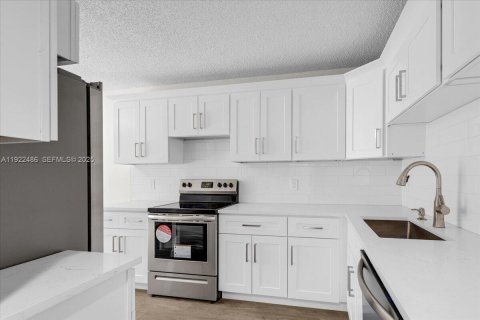 Condominio en venta en Boynton Beach, Florida, 2 dormitorios, 116.31 m2 № 1976952 - foto 7