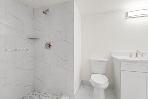 Condominio en venta en Boynton Beach, Florida, 2 dormitorios, 116.31 m2 № 1976952 - foto 9