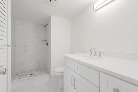 Condominio en venta en Boynton Beach, Florida, 2 dormitorios, 116.31 m2 № 1976952 - foto 8