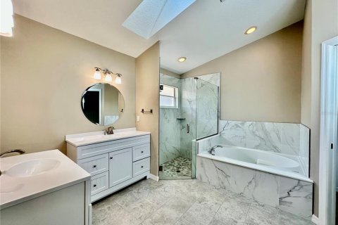 Casa en venta en Orlando, Florida, 4 dormitorios, 223.24 m2 № 1918596 - foto 16