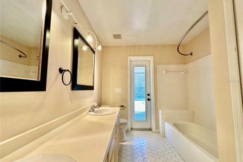 Casa en venta en Orlando, Florida, 4 dormitorios, 223.24 m2 № 1918596 - foto 24