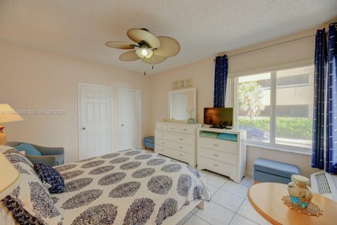 Condominio en alquiler en Hollywood, Florida, 1 dormitorio, 66.98 m2 № 2059984 - foto 11