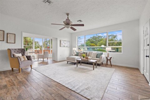 Villa ou maison à vendre à Gulfport, Floride: 3 chambres, 209.31 m2 № 1875847 - photo 4