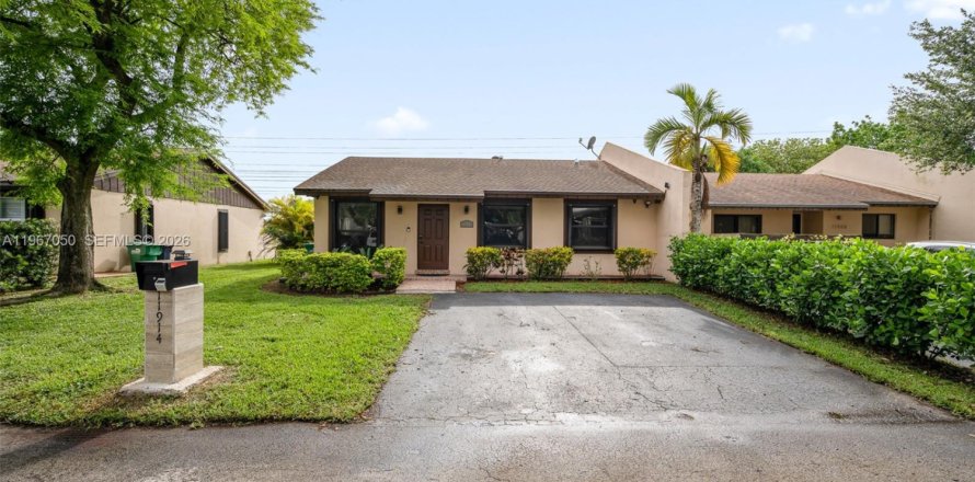 Таунхаус в Майами, Флорида 3 спальни, 113.81м2 № 2029651