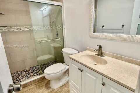 Снять в аренду таунхаус в Майами, Флорида 3 спальни, 113.81м2, № 2029651 - фото 14