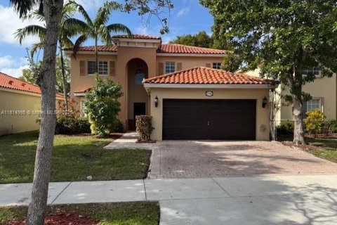 House in Homestead, Florida 3 bedrooms, 195 sq.m. № 1768221 - photo 1