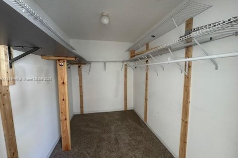 House in Homestead, Florida 3 bedrooms, 195 sq.m. № 1768221 - photo 20