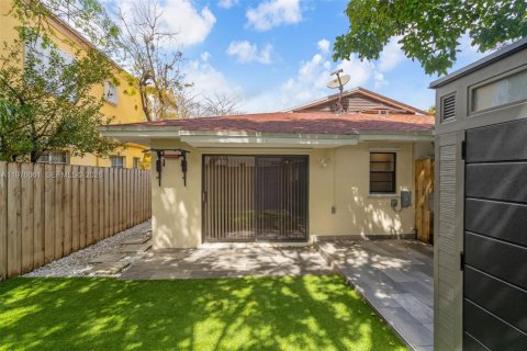 Duplex in Miami, Florida 2 bedrooms, 109.16 sq.m. № 2040947 - photo 27