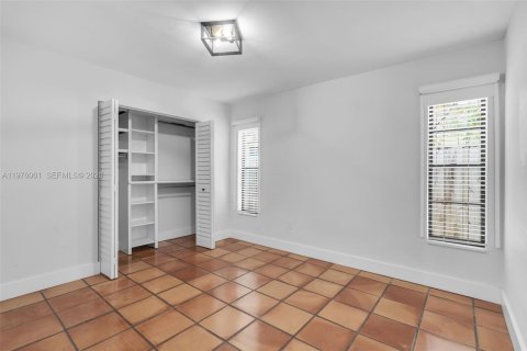 Duplex in Miami, Florida 2 bedrooms, 109.16 sq.m. № 2040947 - photo 23