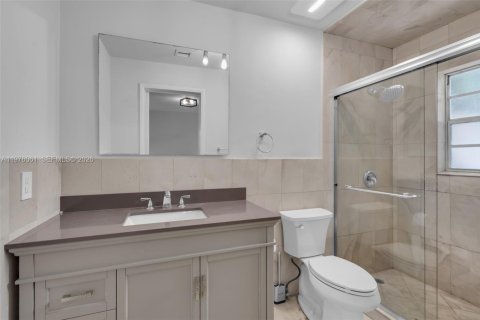 Duplex in Miami, Florida 2 bedrooms, 109.16 sq.m. № 2040947 - photo 19