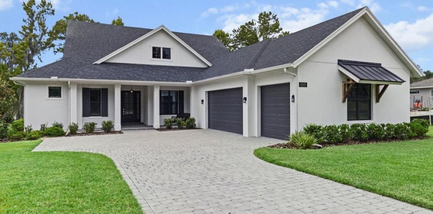 House in Brooksville, Florida 4 bedrooms, 256.41 sq.m. № 1851669