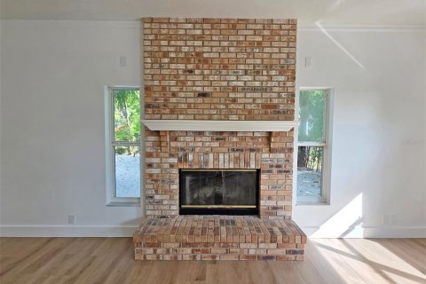 House in Sarasota, Florida 4 bedrooms, 219.99 sq.m. № 1829821 - photo 12