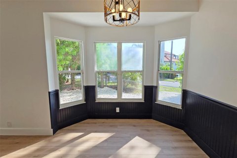 House in Sarasota, Florida 4 bedrooms, 219.99 sq.m. № 1829821 - photo 10