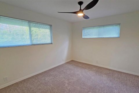 House in Sarasota, Florida 4 bedrooms, 219.99 sq.m. № 1829821 - photo 29