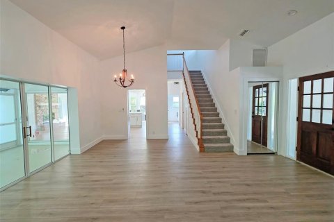 House in Sarasota, Florida 4 bedrooms, 219.99 sq.m. № 1829821 - photo 15