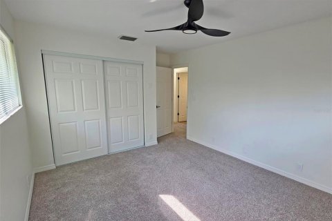 House in Sarasota, Florida 4 bedrooms, 219.99 sq.m. № 1829821 - photo 30