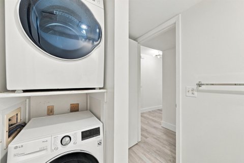 Copropriété à vendre à Boca Raton, Floride: 2 chambres, 117.61 m2 № 2415656 - photo 14