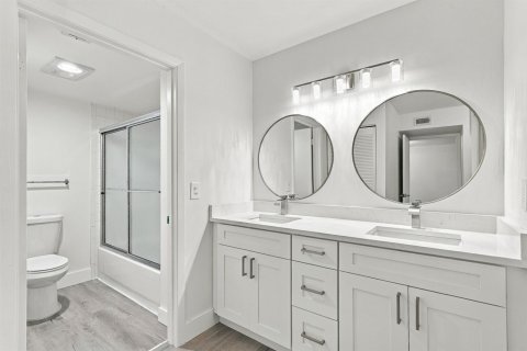 Copropriété à vendre à Boca Raton, Floride: 2 chambres, 117.61 m2 № 2415656 - photo 18