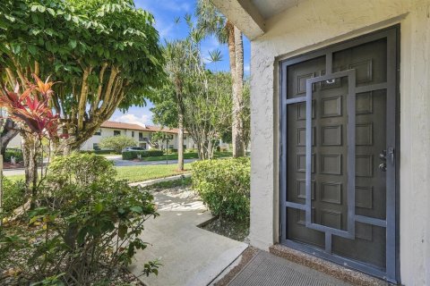 Copropriété à vendre à Boca Raton, Floride: 2 chambres, 117.61 m2 № 2415656 - photo 2