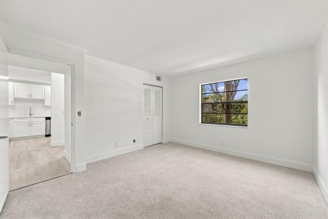 Copropriété à vendre à Boca Raton, Floride: 2 chambres, 117.61 m2 № 2415656 - photo 11