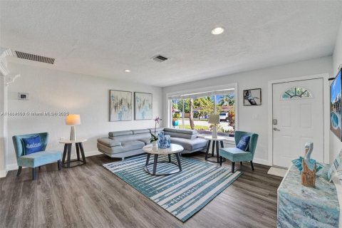 Villa ou maison à vendre à Dania Beach, Floride: 3 chambres, 154.59 m2 № 1931317 - photo 9