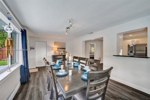 Villa ou maison à vendre à Dania Beach, Floride: 3 chambres, 154.59 m2 № 1931317 - photo 27