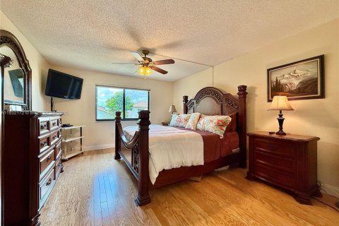 Condo in Weston, Florida, 2 bedrooms  № 1809356 - photo 18