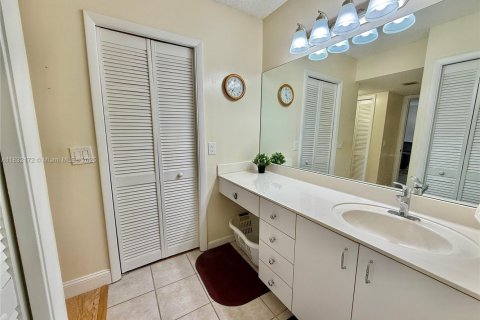 Condo in Weston, Florida, 2 bedrooms  № 1809356 - photo 21
