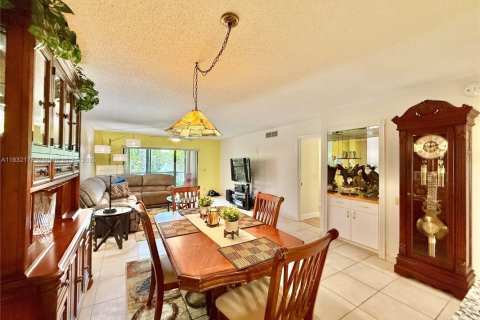 Condo in Weston, Florida, 2 bedrooms  № 1809356 - photo 6