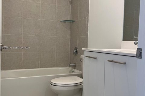 Купить таунхаус в Майами, Флорида 3 спальни, 129.41м2, № 2057294 - фото 6