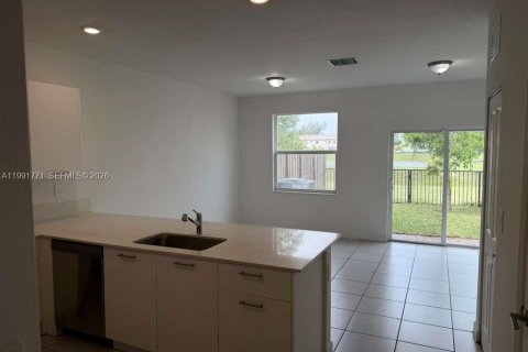 Купить таунхаус в Майами, Флорида 3 спальни, 129.41м2, № 2057294 - фото 27