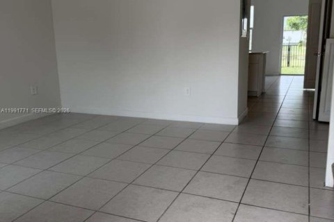 Купить таунхаус в Майами, Флорида 3 спальни, 129.41м2, № 2057294 - фото 14