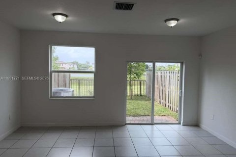 Купить таунхаус в Майами, Флорида 3 спальни, 129.41м2, № 2057294 - фото 24