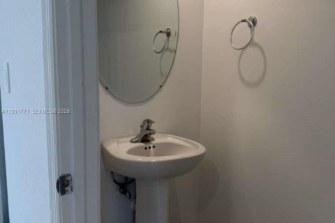 Купить таунхаус в Майами, Флорида 3 спальни, 129.41м2, № 2057294 - фото 16