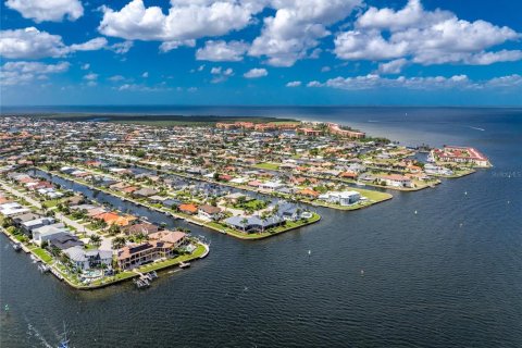 Villa ou maison à vendre à Punta Gorda, Floride: 4 chambres, 185.53 m2 № 2101256 - photo 23