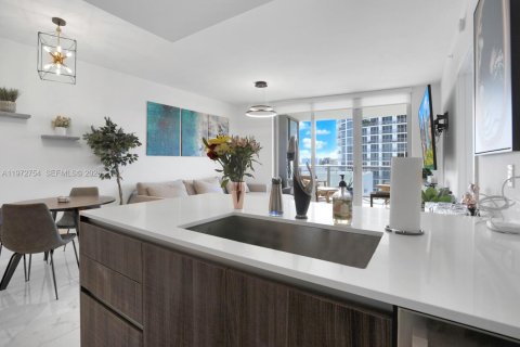 Condominio en venta en Miami, Florida, 1 dormitorio, 69.21 m2 № 2033177 - foto 9