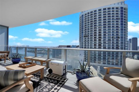 Condominio en venta en Miami, Florida, 1 dormitorio, 69.21 m2 № 2033177 - foto 2