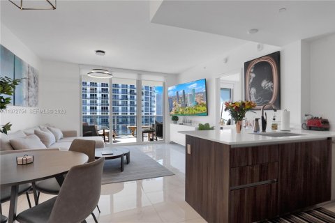 Condominio en venta en Miami, Florida, 1 dormitorio, 69.21 m2 № 2033177 - foto 4