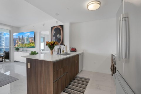 Condominio en venta en Miami, Florida, 1 dormitorio, 69.21 m2 № 2033177 - foto 10