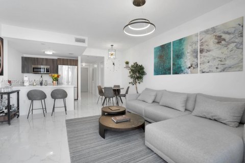 Condominio en venta en Miami, Florida, 1 dormitorio, 69.21 m2 № 2033177 - foto 8